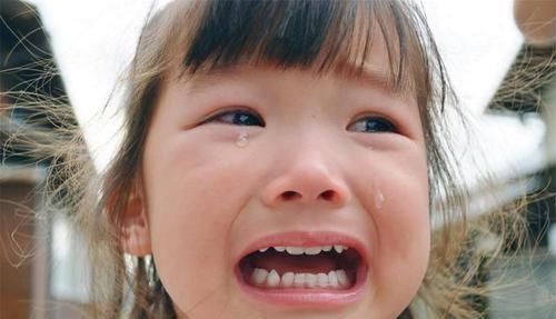 名字|4岁萌娃找上民警称：我爸爸丢了，得知宝爸名字后，民警笑喷