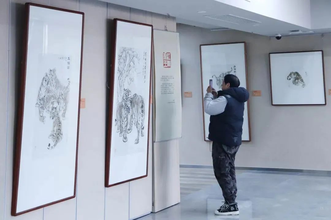 美术家协会#“虎虎生气——何业琦中国水墨画展”在陶氏艺术馆温暖开幕