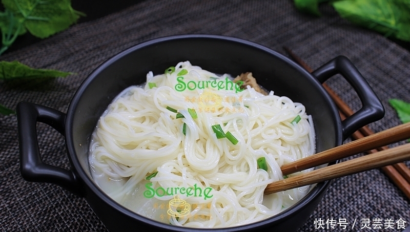 春天这样给孩子煮面条,补钙祛湿,头脑灵活,个子长得快,身体棒
