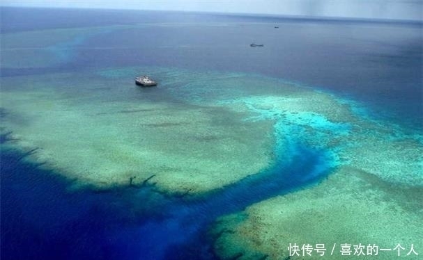 南海吹沙填海工程原本的美济礁变成美济岛,与马尔代夫相媲美