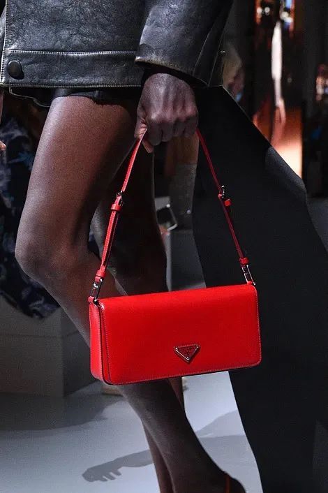 贺聪贺智米兰上海同台走秀，还是同一套|T型台 | 秀场