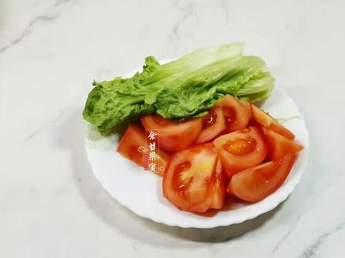  馄饨|这道早餐比馄饨和饺子还简单，荤素搭配，一碗管饱，十分钟上桌