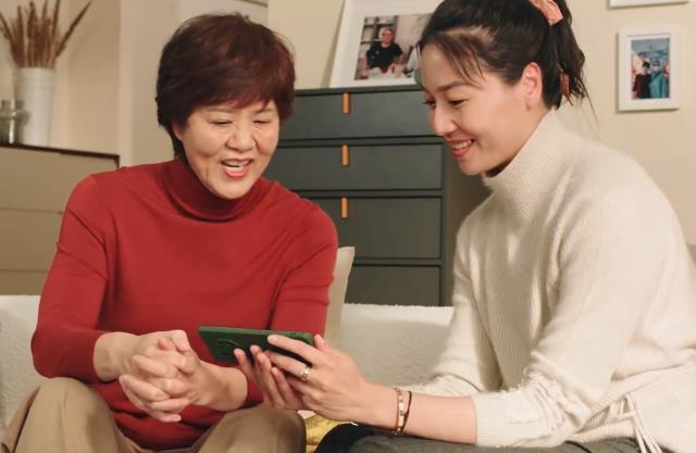 小家伙|郎平幸福出镜!魏秋月带儿子倾情助阵,小家伙喊姥姥温暖人心