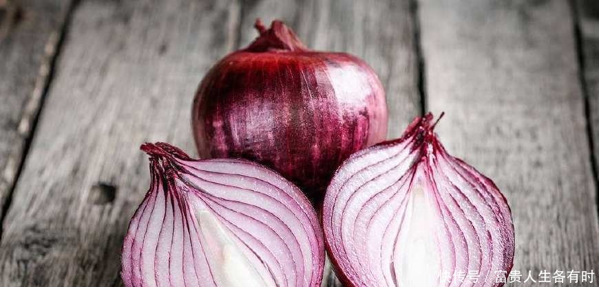 每天一杯“洋葱水”,5件好事会“敲门”,尤其第4个,赶紧试试!