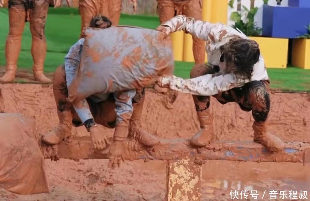 黄教主|吴宣仪凉了继衣品被说“土气”后,又曝娱乐圈的女孩不被善待