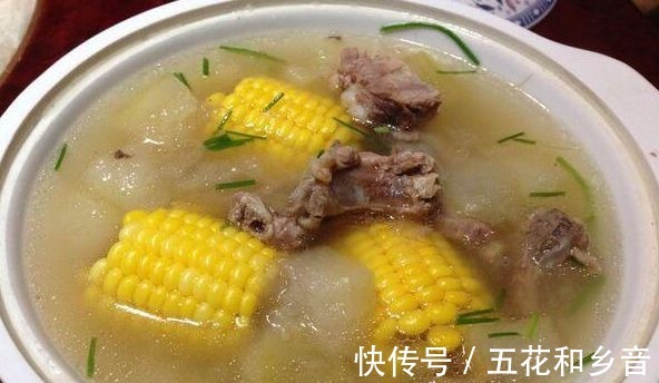 炖排骨汤,不要直接焯水!要多做几步,汤香味浓,有营养沒腥味!