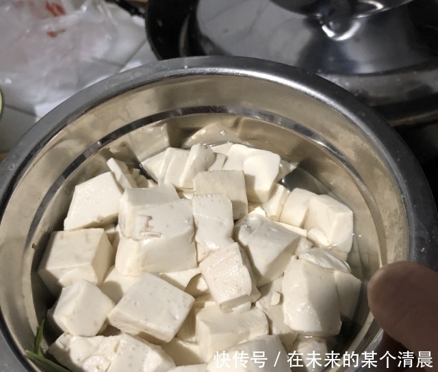 鱼烧豆腐，过年的大菜，高补钙，高营养