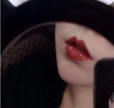 “涂口红”有3个禁忌,00后却已成习惯,难怪唇纹重还总起皮!