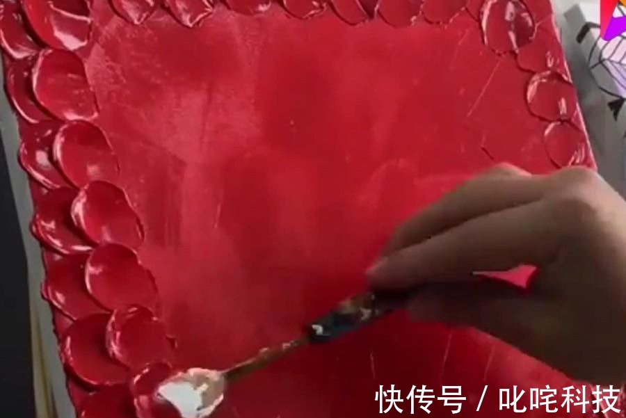 铲子&美术生只用一种颜色,创作一幅精美的艺术品,网友:颜料不用钱啊