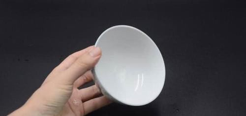 你家有吃剩的柚子皮吗?放白醋里泡一泡,用途真厉害,省钱又实用