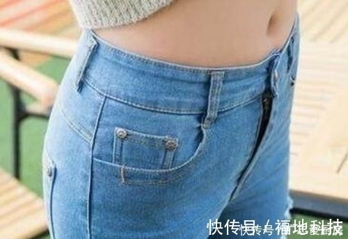 牛仔裤 牛仔裤美女,看起来有日韩潮流风格,展现出线条的优美
