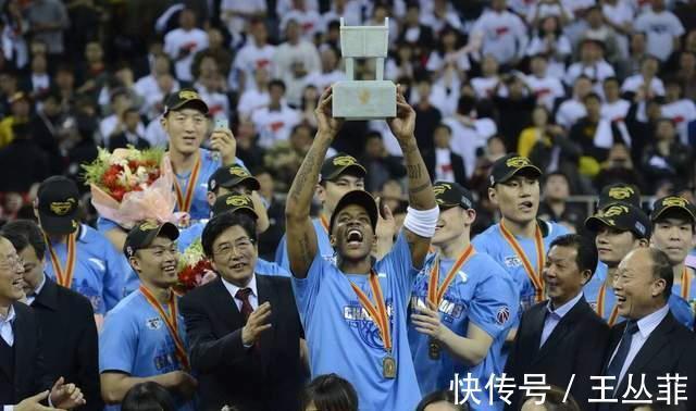 汉密尔顿|北京首钢淘外援终于淘到宝,主场MC给首秀满分,CBA争冠形势大乱