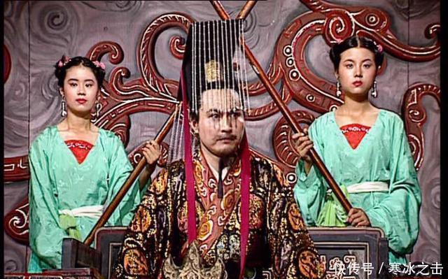 部下|将军率领部下叛逃敌国，皇帝非但没怪罪还公开表示对不起他！