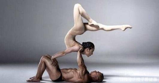 姿势|中国柔术美女,境界已达到登峰造极,姿势有点心疼