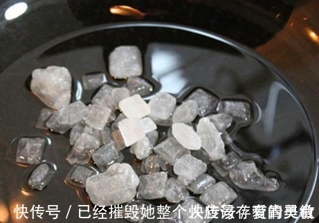 糖色|炒糖色时,到底放油还是放水十人有9人做错,肉质腥柴还发苦