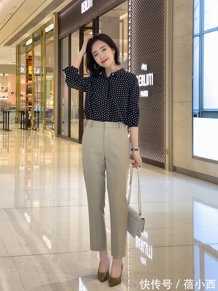 高腰裤|奔三奔四的女人,建议多穿“高腰裤”,好看的款式和版型都选好了