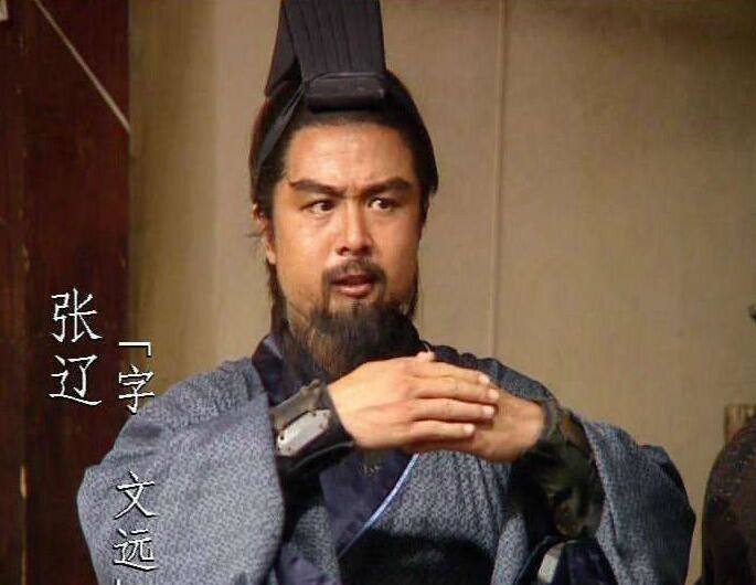 张辽许|张辽许褚实力超强不怕任何人，为何在华容道时，对关羽下跪求饶？