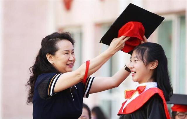 小学|学霸黄恬静保送复旦，妈妈谈心得小学起用“三不”原则来培养