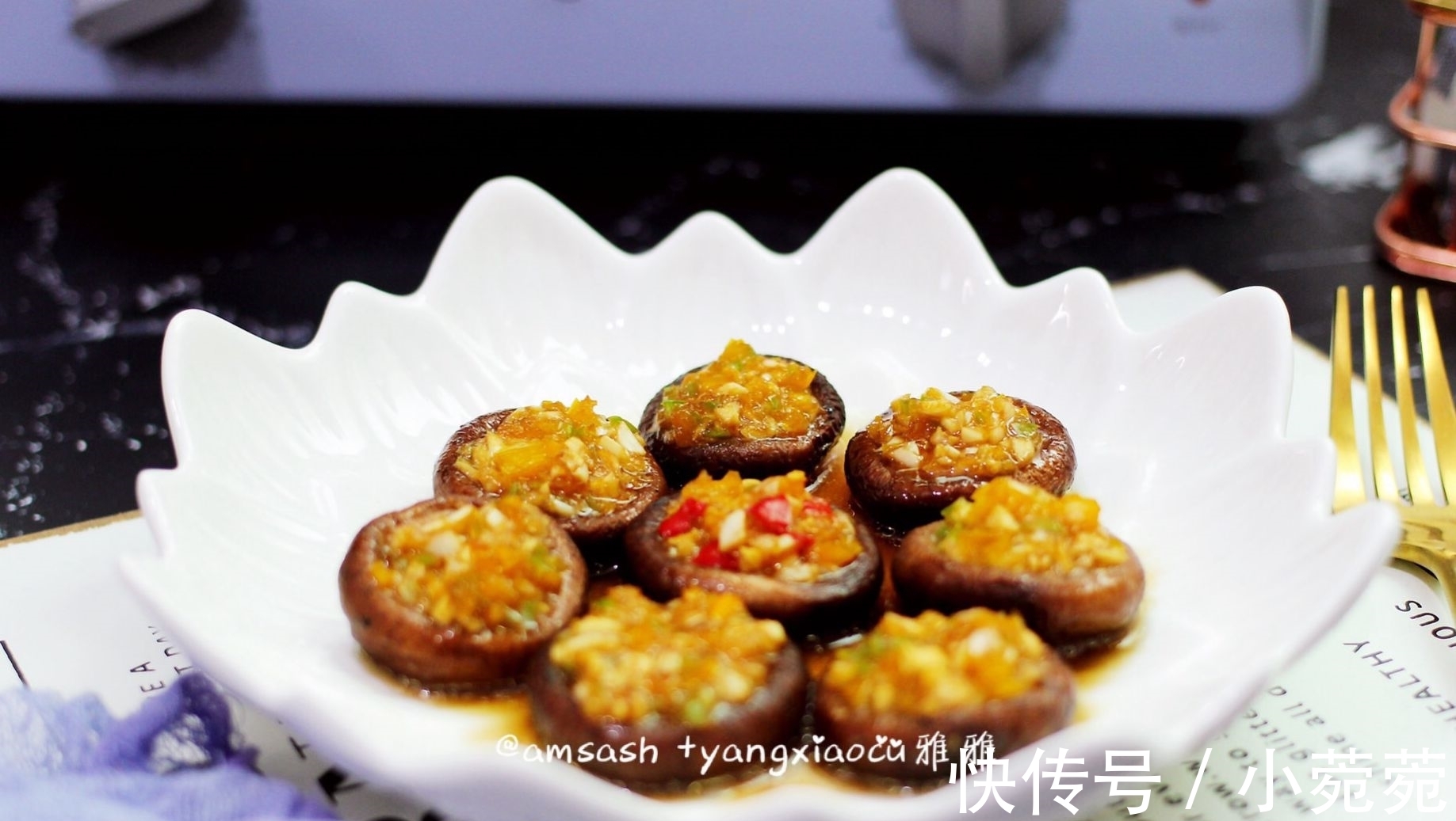 好吃|蘑菇此做法，不炖不炒，香嫩可口，比肉还好吃，吃一次就上瘾