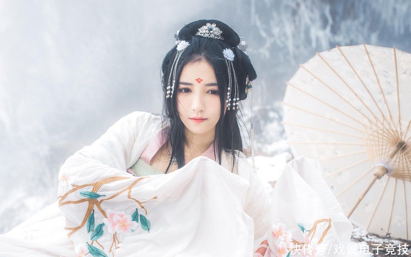 瑞鹤图|中国汉服市场规模或超100亿，国漫和游戏是幕后最大功臣