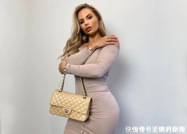 好身材|新西兰比基尼模特,从小健身,雕刻出性感腹肌和健美体格无可挑剔