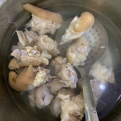 花生酱|惹味黄豆焖猪手