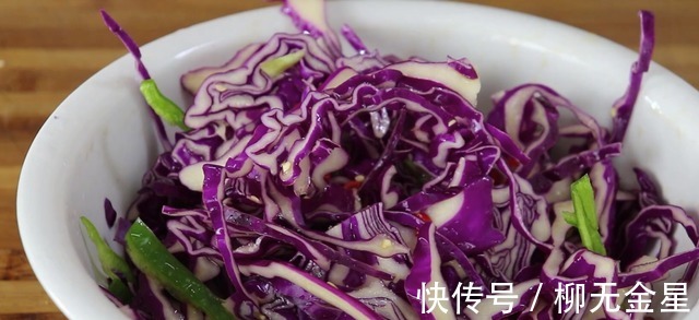 青椒|饭店凉拌紫甘蓝为什么那么好吃大厨教你,简单实用,比吃肉香!