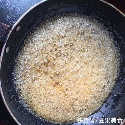  这道冰糖葫芦到底是谁发明的，我吃了半碗都不解谗