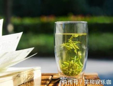 白居易&什么是茶什么是茗，诗词中为何有时用茗、有时用茶？