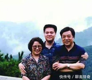 赵忠祥与妻子年轻照被曝出 原来是一对美男美女 妻子身份不一般 快资讯