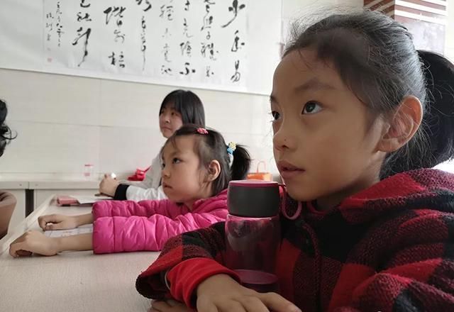 引导|长大后有出息的孩子,背后少不了家长常做这四件事,希望其中有你