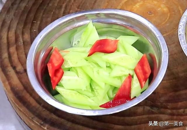 肉嫩|原来正宗木须肉做法如此简单，食材丰富，肉嫩菜脆，经典家常菜
