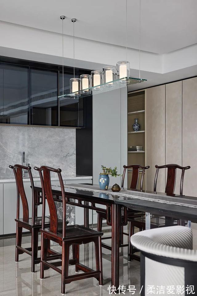 红木家具|45岁大叔的现代之家,坚持融入红木家具,全屋清隽素雅,太美了