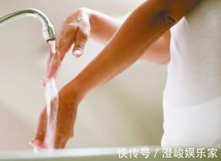 妈咪|4岁男童被烫伤，爸爸的处理方式被医生痛批，医生太无知了