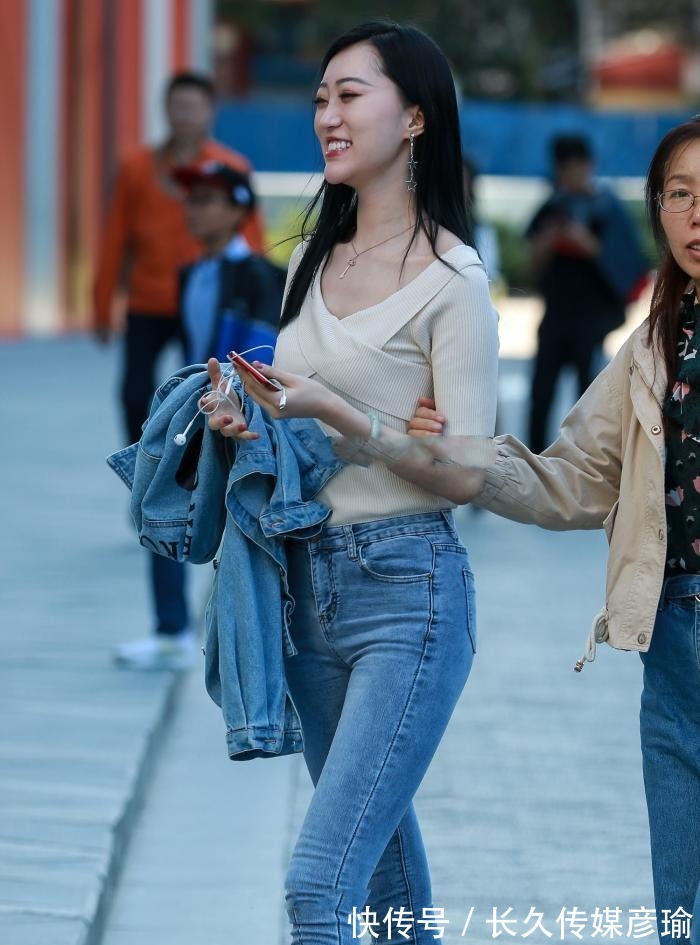 牛仔外套|针织短袖,搭配牛仔裤简单又减龄,还很百搭