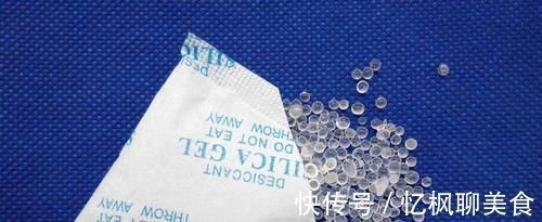 老人|5岁孙女吞下干燥剂,奶奶急中生智救了孩子,医生:有文化的老人