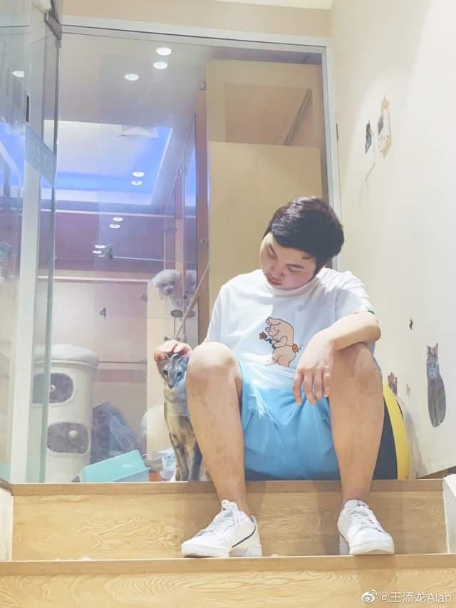 起飞|Alan直播透露ES曾试训汤汤，倘若汤汤替代纵情，会起飞吗？
