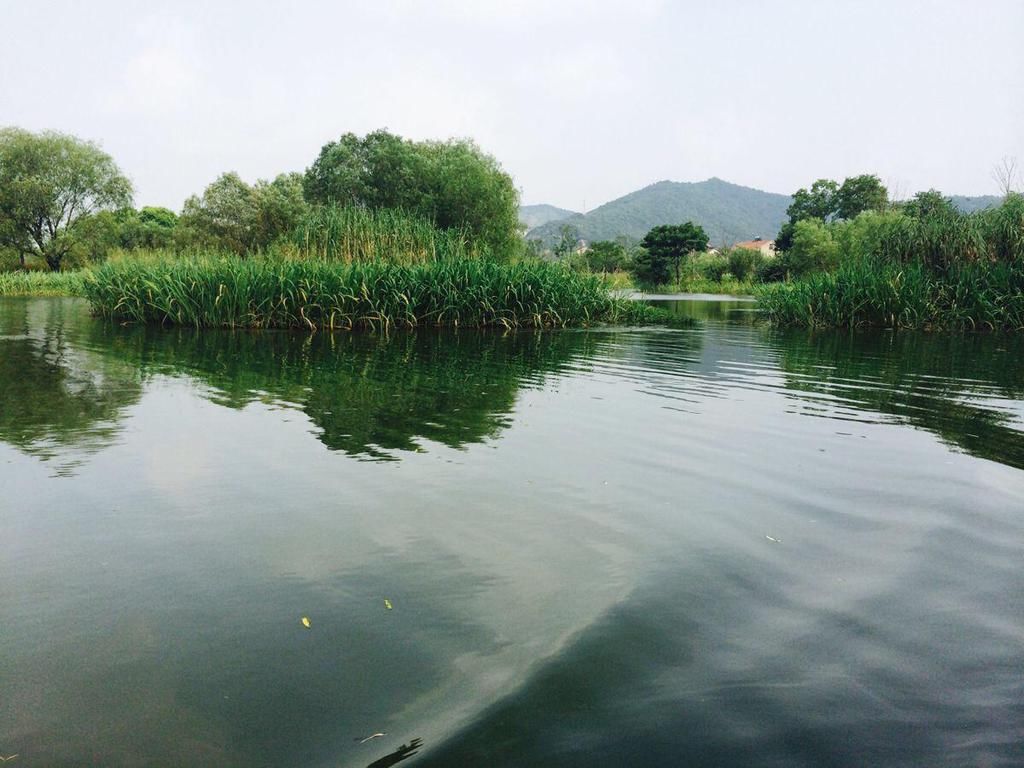 浙江有座城市因太湖得名，却没有苏州无锡有名，地位有点尴尬