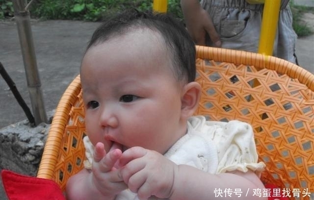 4岁双胞胎男童脾虚不消化，保做得好后煮了一碗水，医生：做的好