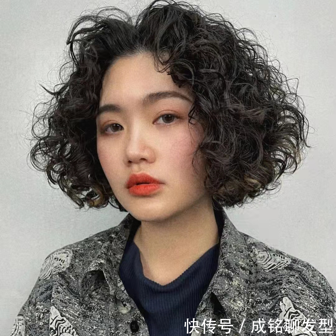 卷形|羊毛卷已经过气了,今年流行烫“巴西卷”,时髦的小姐姐已经上头