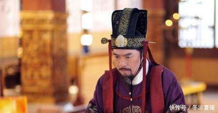 四人前去算命,先生说你们都能当宰相,不久先生眼瞎落魄而死!