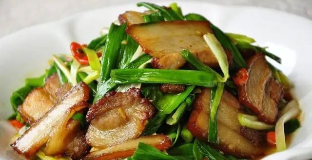 让你一次能吃两碗饭的解馋下饭菜,简单上桌快,学会做给家人吃