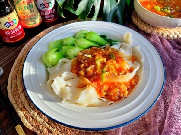 一上桌就被哄抢，这道番茄肉酱面的诱惑我跪服