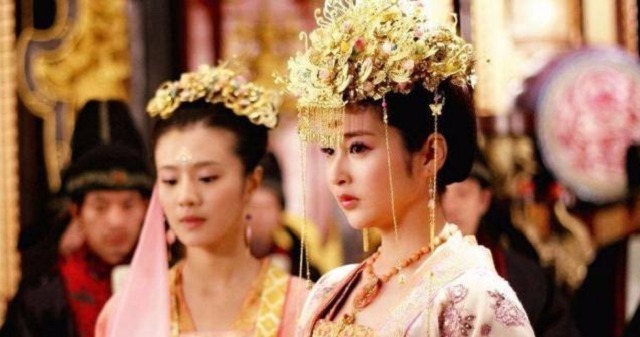 咸宁公主@公主墓出现,考古队挖了多年到大门,专家赶快封住!