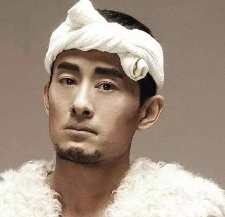 星光大道冠军现状，有人街头卖唱有人销声匿迹，冠军没含金量了？