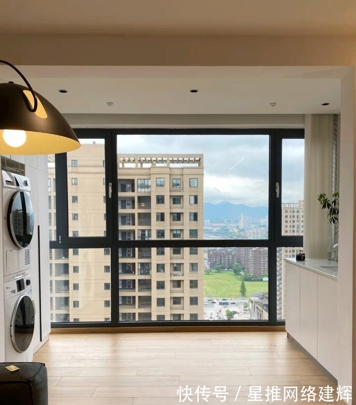 晾衣杆|年轻小夫妻的“穷装”新家，干净整洁，网友：“越简单，越幸福”