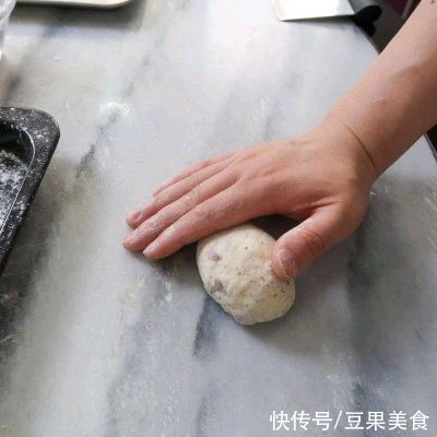 吴宝春|无限次回做的软欧「桂圆全麦面包」