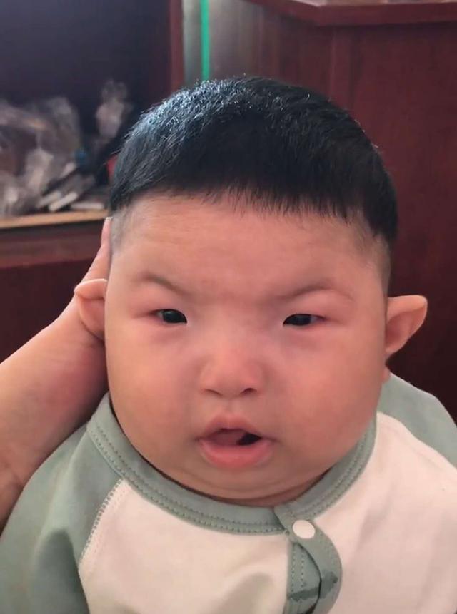 妈妈|妈妈吐槽宝宝长得像“胡巴”,晒出照片后,网友这是爸爸生的吧
