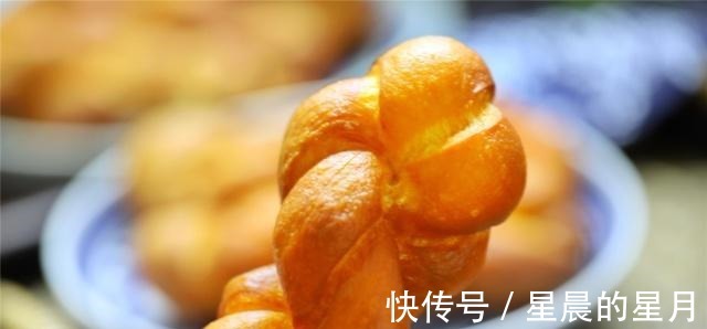 面包|教你一种麻花新做法，做法简单特好吃，比面包还松软，越嚼越香！