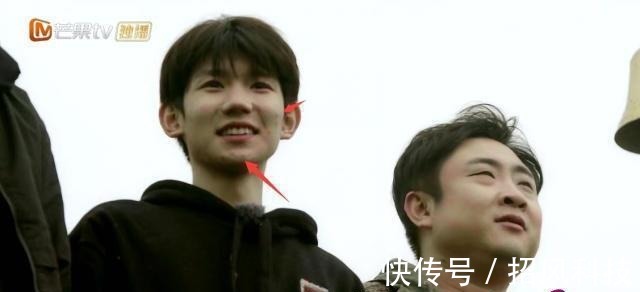 节目组失误关掉滤镜，王源满脸痘颜值大跌，杨超越皮肤不如董力！